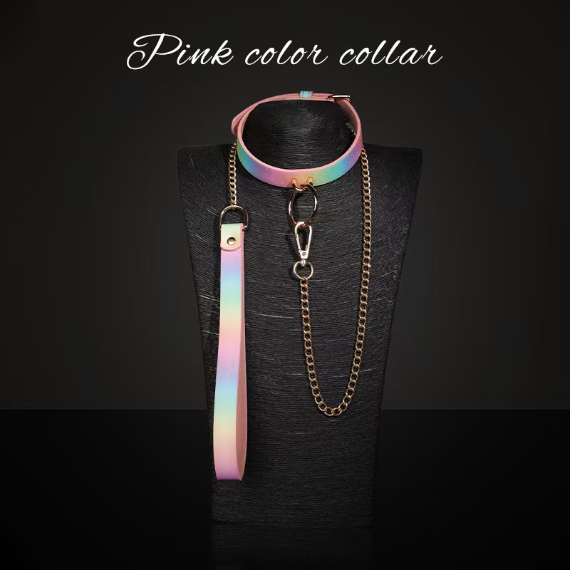 IRIS COLLAR DE  SUMISION Y  CORREA